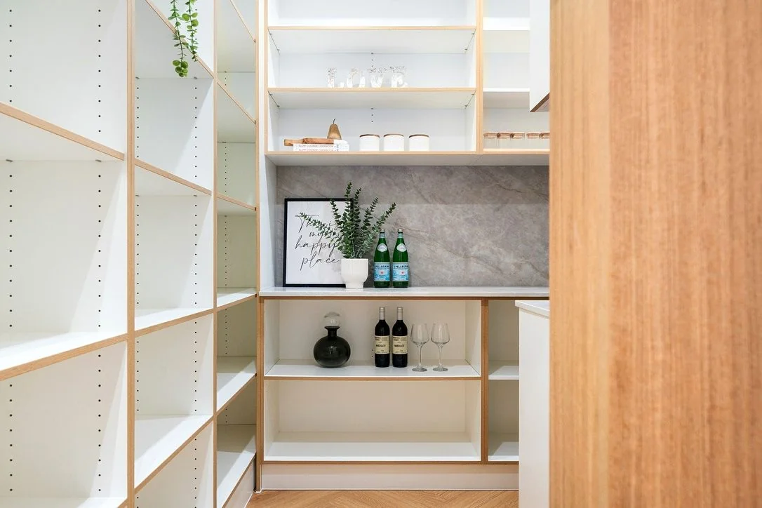 Epping butler's pantry with open shelving and stone nook