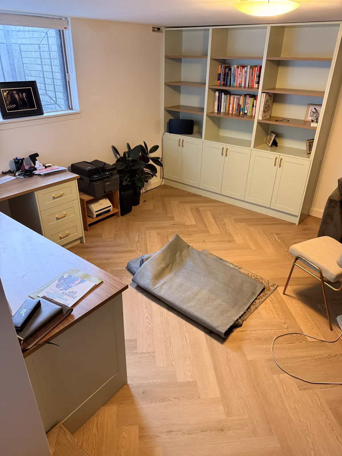 Neutral Bay study desk and bookshelves — Dulux Lambs Ear Half shaker with Prime Oak benchtop