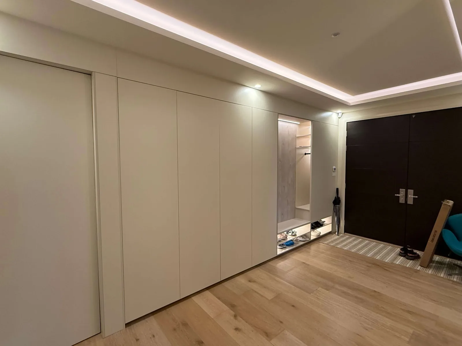 Beaumont Hills full-height storage wall