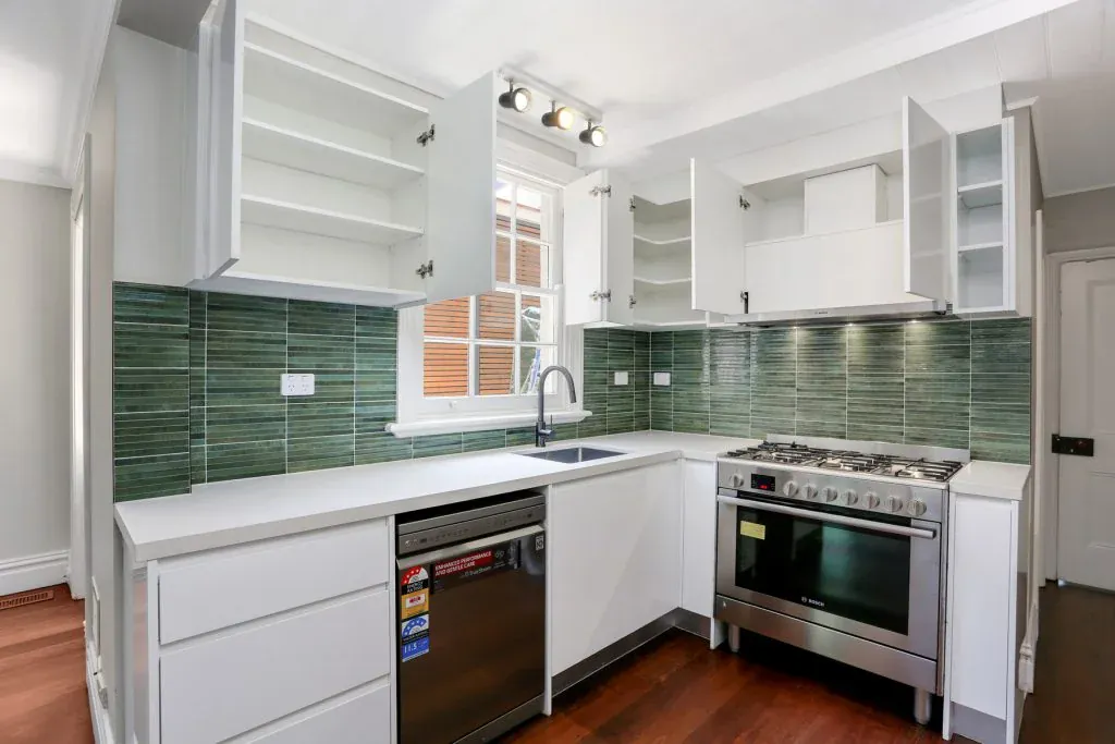 Wide view of the finished Glebe kitchen